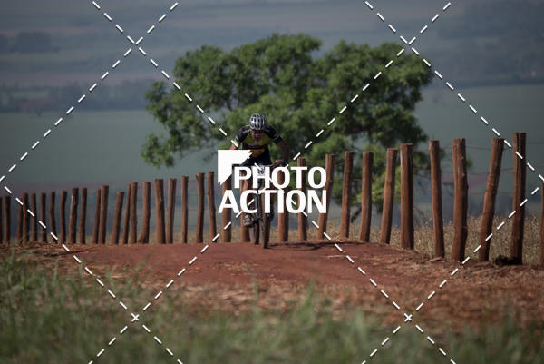 Buy your photos of the eventCROSS DUATHLON on Fotop