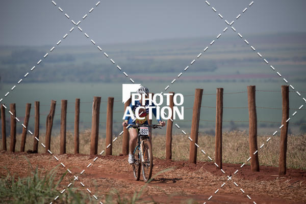 Buy your photos of the eventCROSS DUATHLON on Fotop