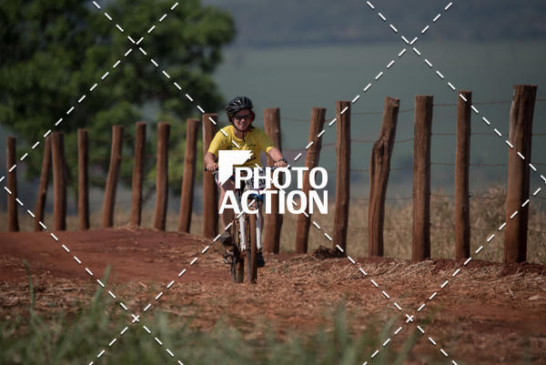 Buy your photos of the eventCROSS DUATHLON on Fotop