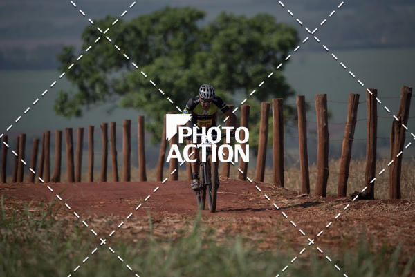 Buy your photos of the eventCROSS DUATHLON on Fotop