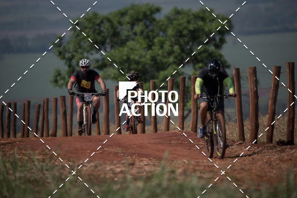 Buy your photos of the eventCROSS DUATHLON on Fotop