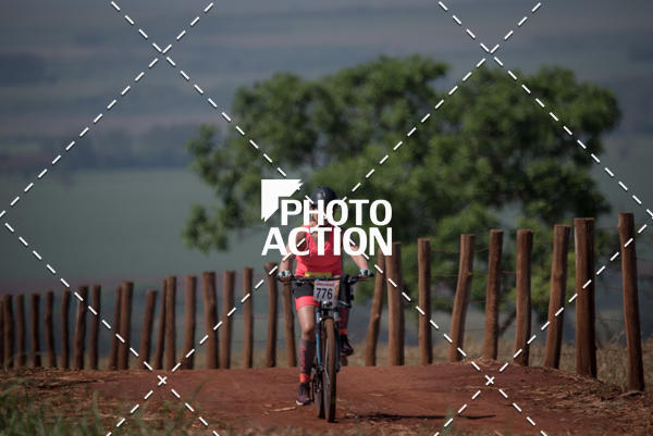 Buy your photos of the eventCROSS DUATHLON on Fotop