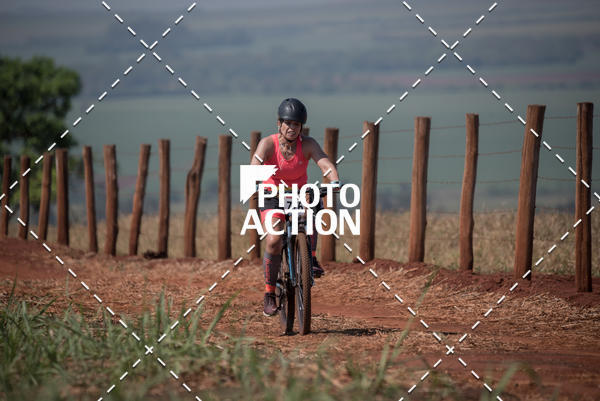 Buy your photos of the eventCROSS DUATHLON on Fotop