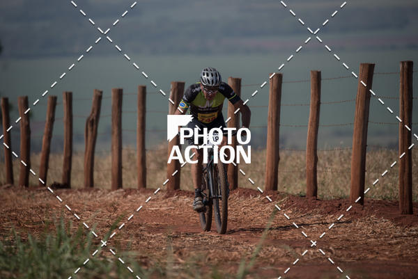 Buy your photos of the eventCROSS DUATHLON on Fotop