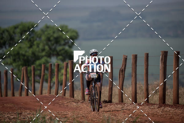 Buy your photos of the eventCROSS DUATHLON on Fotop