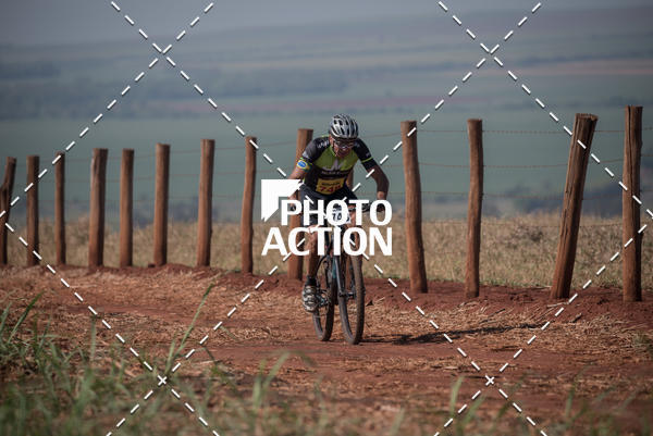 Buy your photos of the eventCROSS DUATHLON on Fotop