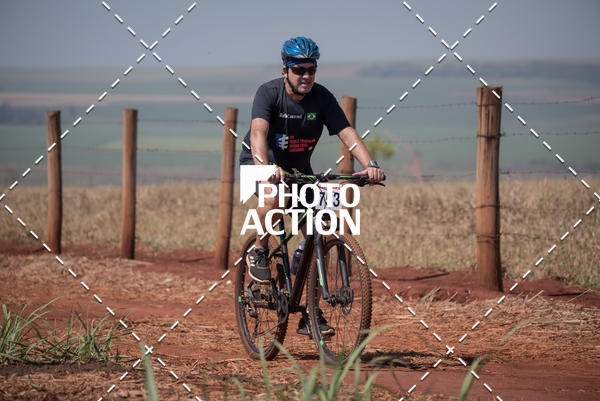 Buy your photos of the eventCROSS DUATHLON on Fotop