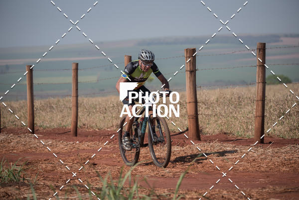 Buy your photos of the eventCROSS DUATHLON on Fotop
