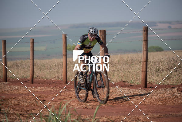 Buy your photos of the eventCROSS DUATHLON on Fotop