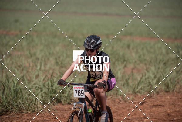 Buy your photos of the eventCROSS DUATHLON on Fotop