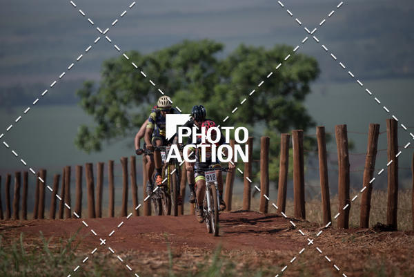 Buy your photos of the eventCROSS DUATHLON on Fotop