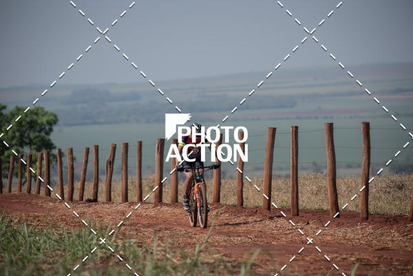 Buy your photos of the eventCROSS DUATHLON on Fotop