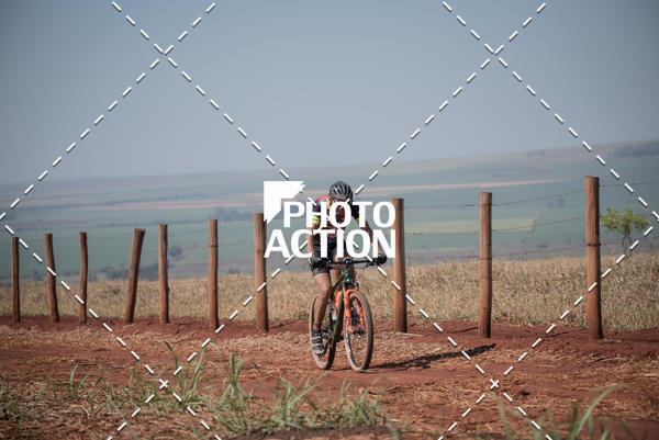 Buy your photos of the eventCROSS DUATHLON on Fotop