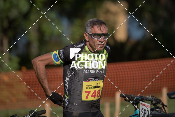 Buy your photos of the eventCROSS DUATHLON on Fotop