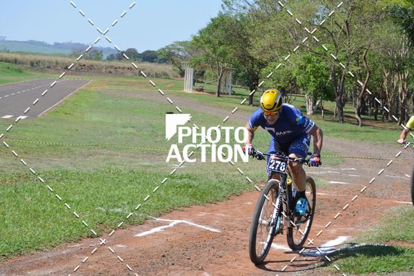 Buy your photos of the eventCROSS DUATHLON on Fotop