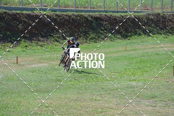 Buy your photos of the eventCROSS DUATHLON on Fotop