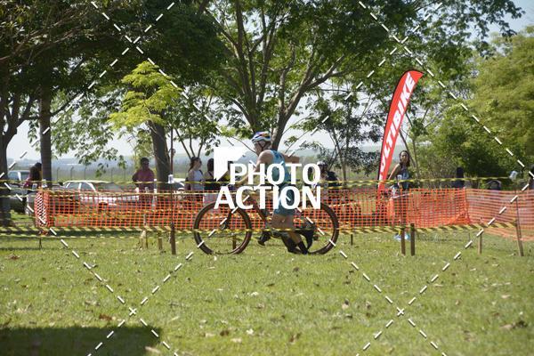 Buy your photos of the eventCROSS DUATHLON on Fotop