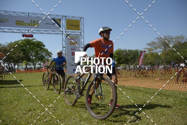 Buy your photos of the eventCROSS DUATHLON on Fotop