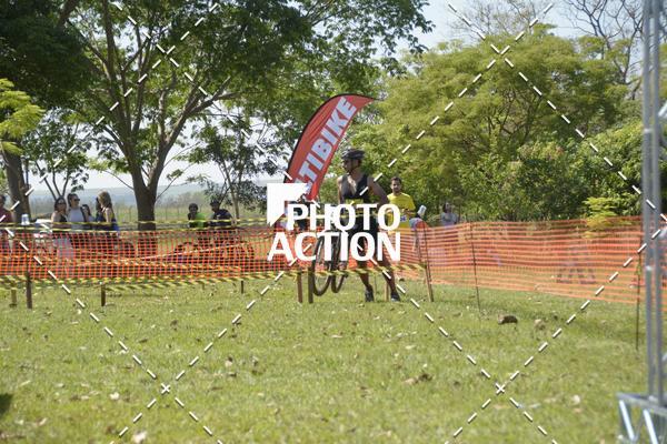 Buy your photos of the eventCROSS DUATHLON on Fotop