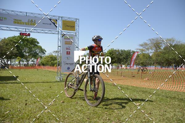 Buy your photos of the eventCROSS DUATHLON on Fotop