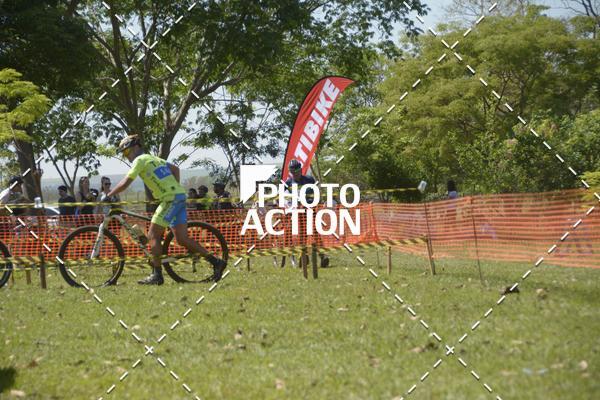 Buy your photos of the eventCROSS DUATHLON on Fotop