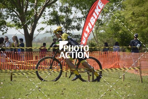 Buy your photos of the eventCROSS DUATHLON on Fotop