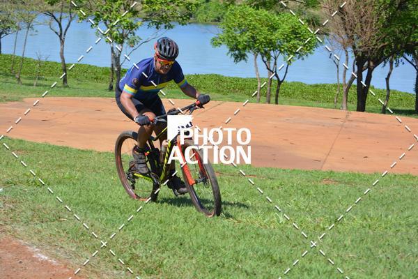 Buy your photos of the eventCROSS DUATHLON on Fotop