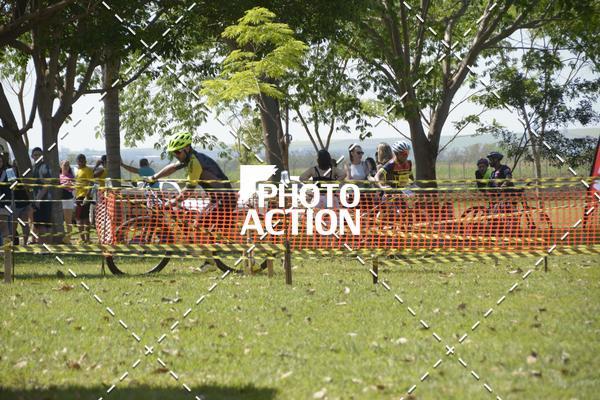 Buy your photos of the eventCROSS DUATHLON on Fotop