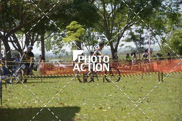 Achetez vos photos de l'vnementCROSS DUATHLON sur Fotop
