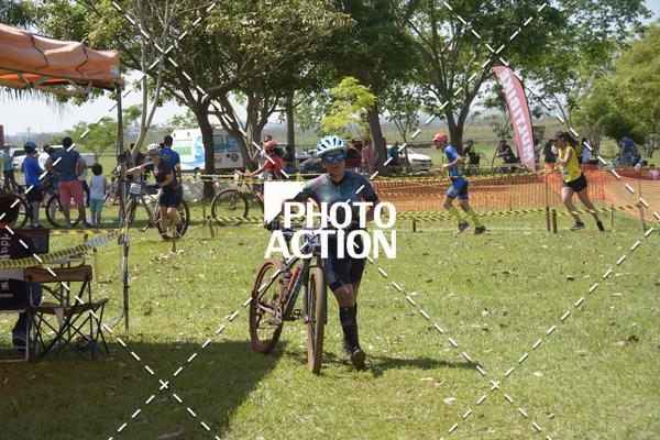 Buy your photos of the eventCROSS DUATHLON on Fotop