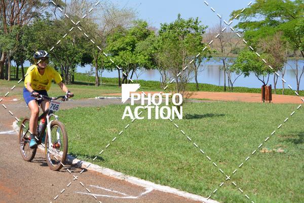 Buy your photos of the eventCROSS DUATHLON on Fotop