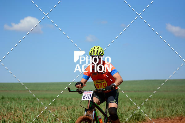 Buy your photos of the eventCROSS DUATHLON on Fotop