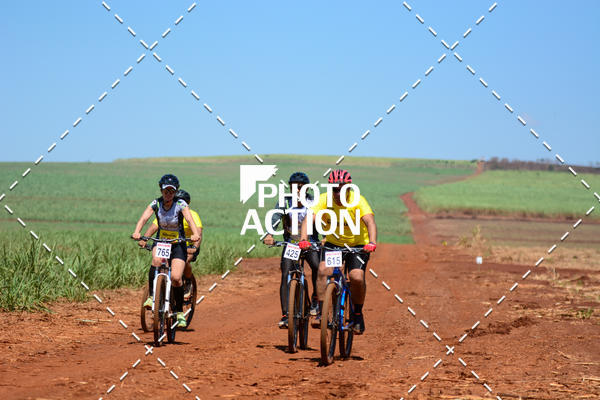 Buy your photos of the eventCROSS DUATHLON on Fotop