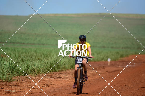 Buy your photos of the eventCROSS DUATHLON on Fotop