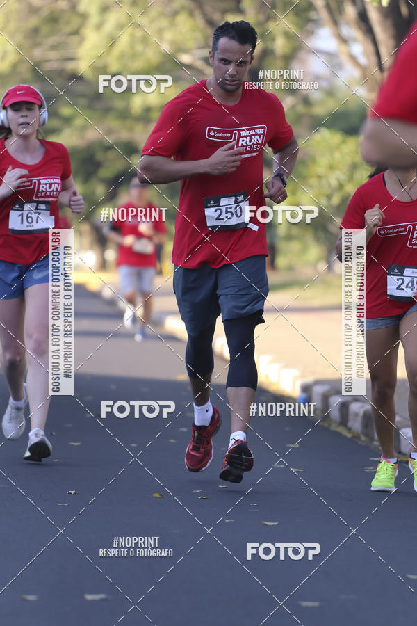 Buy your photos of the eventSANTANDER TRACK&FIELD RUN SERIES  on Fotop