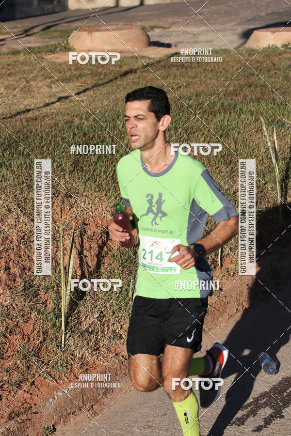 Buy your photos of the eventMeia Maratona de Divin�polis on Fotop