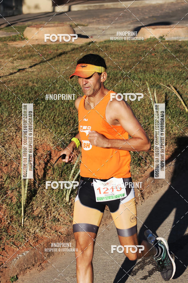 Buy your photos of the eventMeia Maratona de Divin�polis on Fotop
