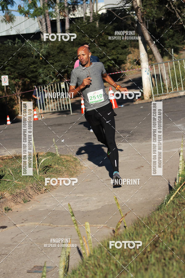 Buy your photos of the eventMeia Maratona de Divin�polis on Fotop