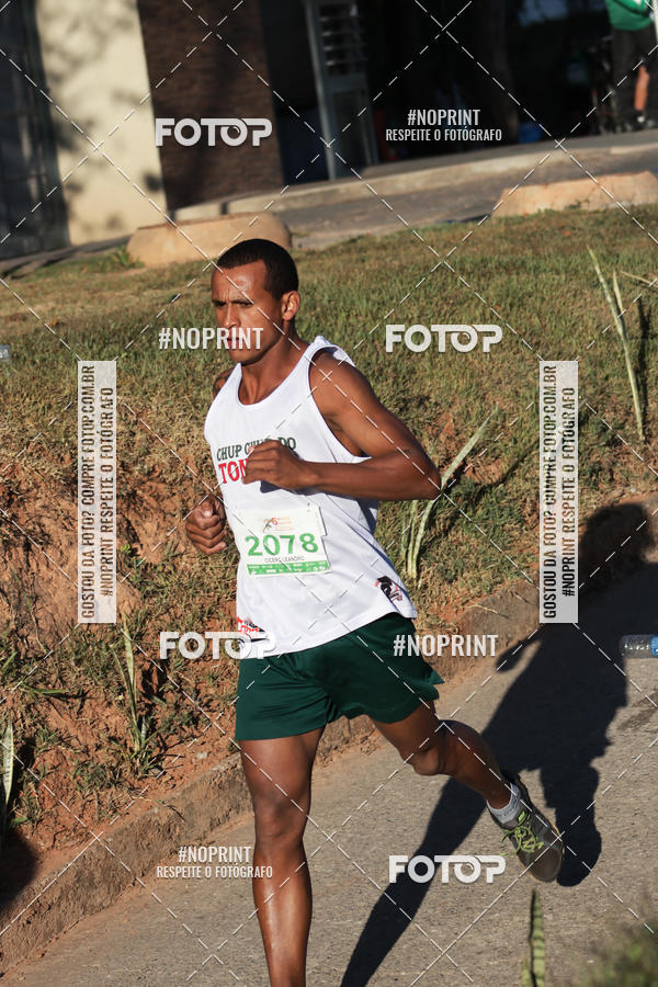 Buy your photos of the eventMeia Maratona de Divin�polis on Fotop