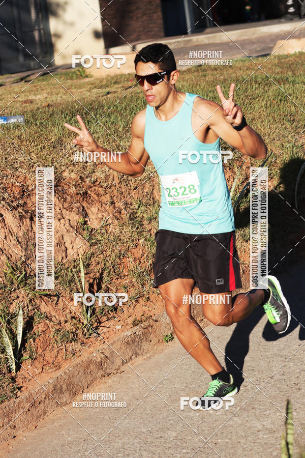 Buy your photos of the eventMeia Maratona de Divin�polis on Fotop