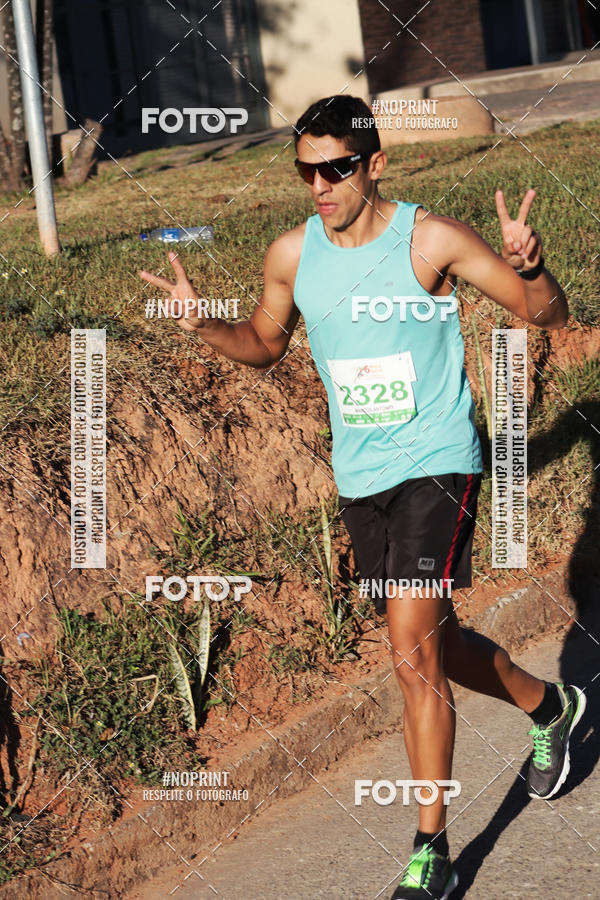 Buy your photos of the eventMeia Maratona de Divin�polis on Fotop