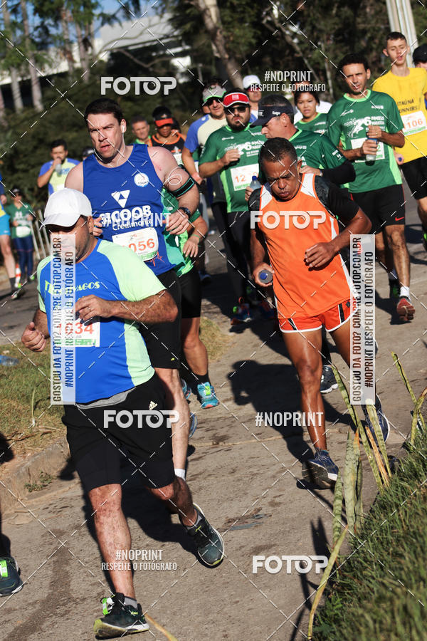 Buy your photos of the eventMeia Maratona de Divin�polis on Fotop