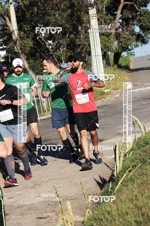 Buy your photos of the eventMeia Maratona de Divin�polis on Fotop