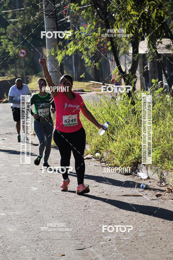 Buy your photos of the eventMeia Maratona de Divin�polis on Fotop