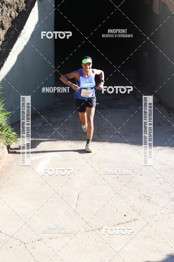 Buy your photos of the eventMeia Maratona de Divin�polis on Fotop