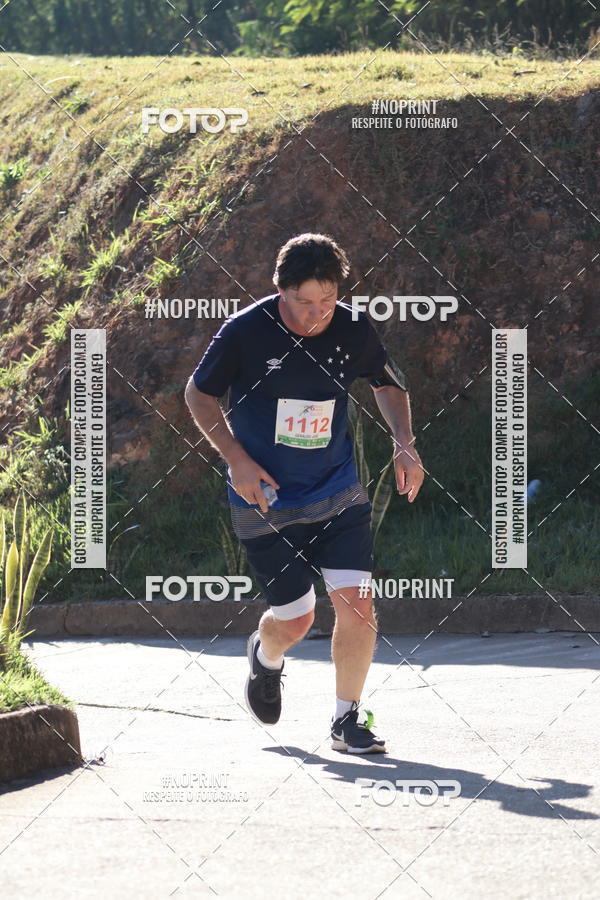 Buy your photos of the eventMeia Maratona de Divin�polis on Fotop