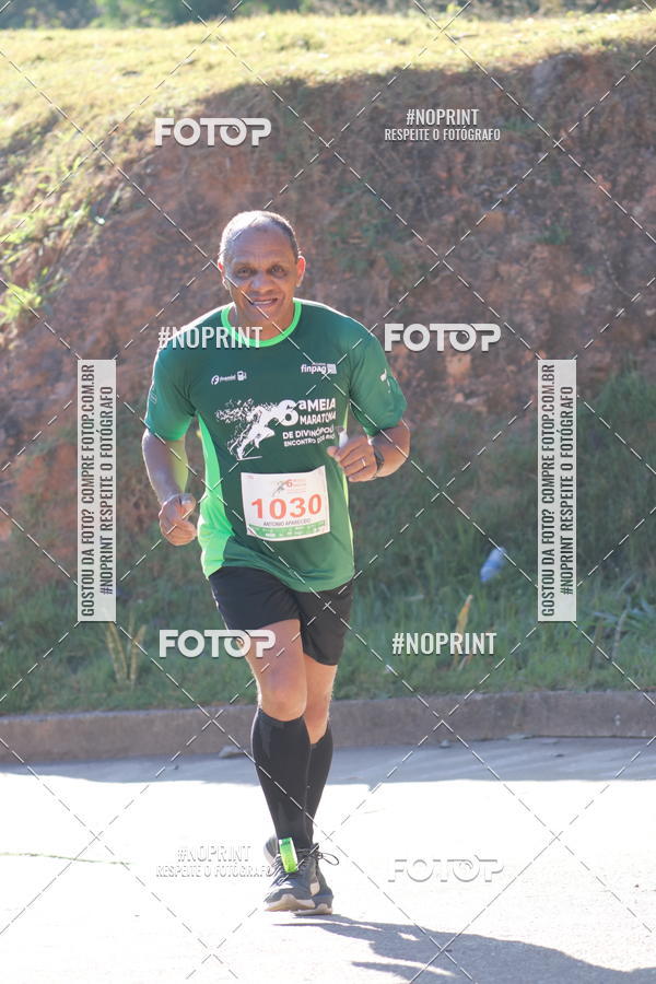 Buy your photos of the eventMeia Maratona de Divin�polis on Fotop
