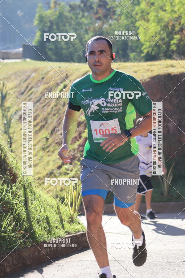 Buy your photos of the eventMeia Maratona de Divin�polis on Fotop