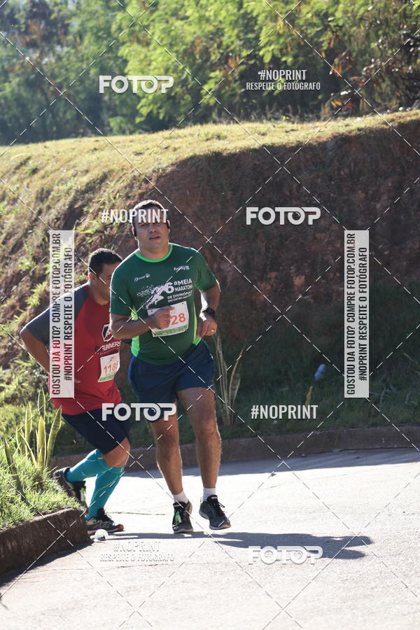Buy your photos of the eventMeia Maratona de Divin�polis on Fotop