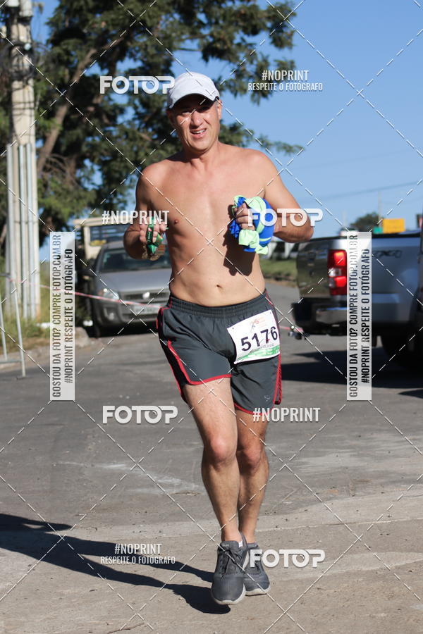 Buy your photos of the eventMeia Maratona de Divin�polis on Fotop